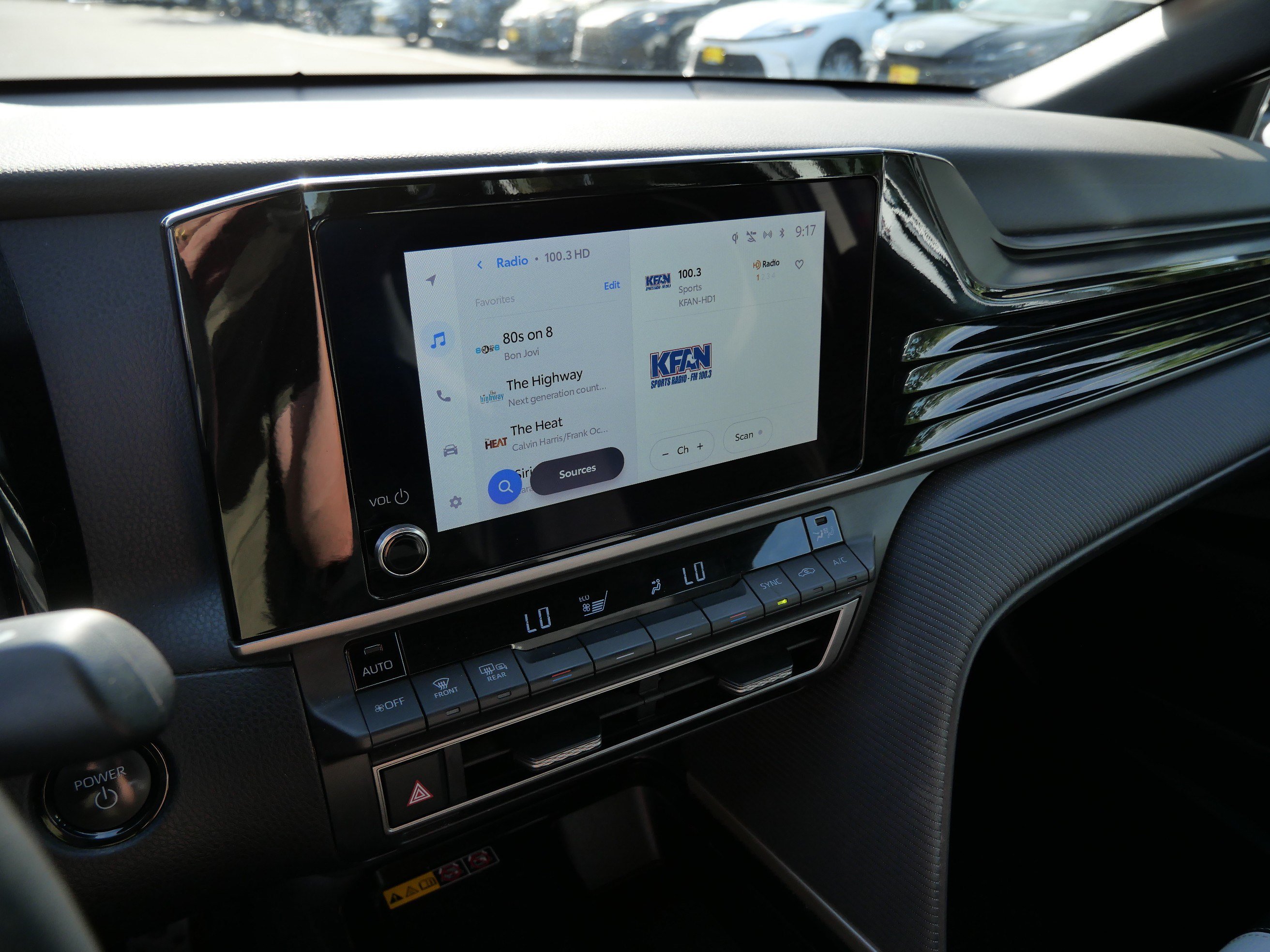 Certified 2025 Toyota Camry SE FWD image 22