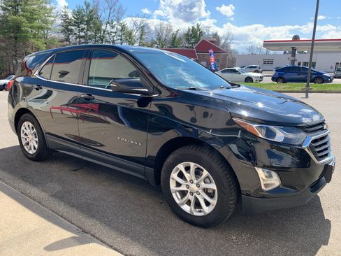 Used 2018 Chevrolet Equinox LT image 3