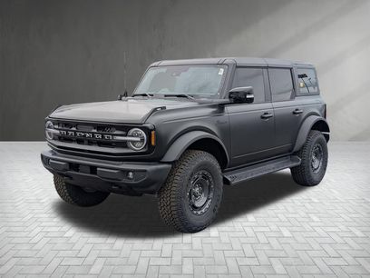 New 2025 Ford Bronco Outer Banks w/ Sasquatch Package