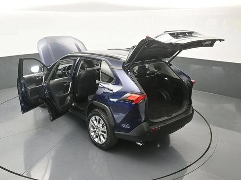 Used 2025 Toyota RAV4 XLE Premium FWD image 68