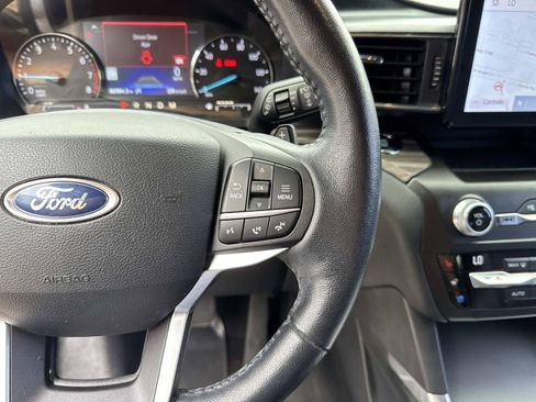 Used 2020 Ford Explorer Limited RWD image 23
