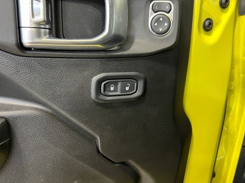 Certified 2022 Jeep Wrangler Unlimited Sport image 25