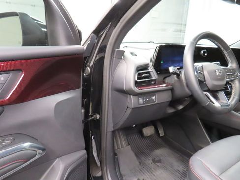 Used 2024 Chevrolet Traverse Z71 w/ LPO, Floor Liner Package AWD/4WD image 60