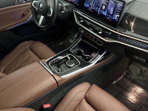 Used 2023 BMW X7 xDrive40i w/ M Sport Package image 33