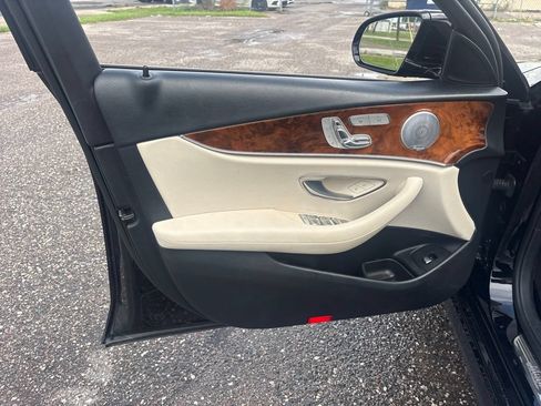 Used 2018 Mercedes-Benz E 300 image 10