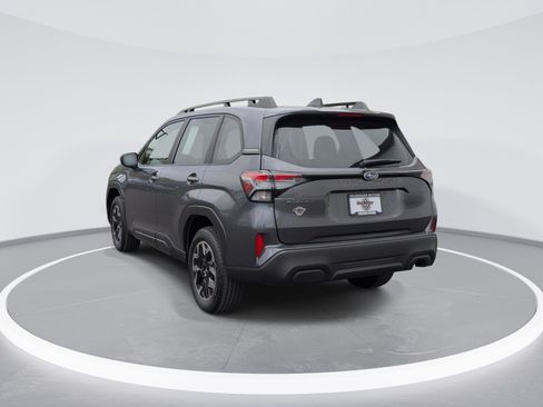 Used 2025 Subaru Forester AWD/4WD image 7