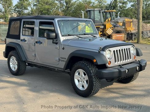 Used 2013 Jeep Wrangler Unlimited Sport AWD/4WD image 2