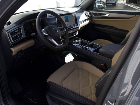 New 2026 Volkswagen Atlas Cross Sport SE AWD/4WD image 10