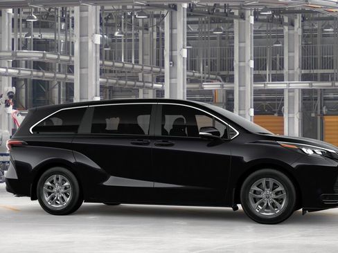 New 2026 Toyota Sienna LE FWD image 16
