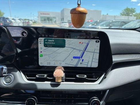 Used 2025 Chevrolet Equinox LT w/ Safety and Technology Package FWD image 7