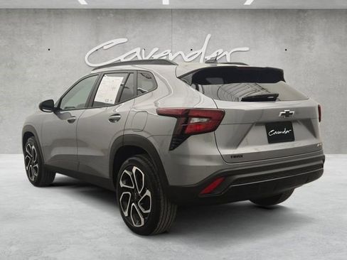Certified 2025 Chevrolet Trax RS w/ Sunroof Package image 20