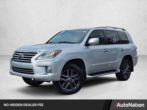 Used 2013 Lexus LX 570 4WD w/ Luxury Pkg w/Pre-crash image 1