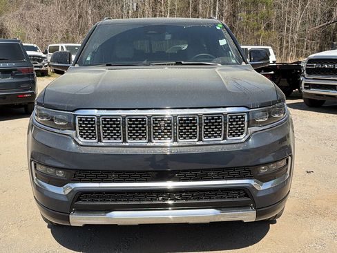 Certified 2025 Jeep Grand Wagoneer 4WD image 3