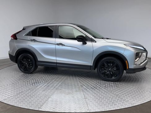 Used 2022 Mitsubishi Eclipse Cross LE AWD/4WD image 9