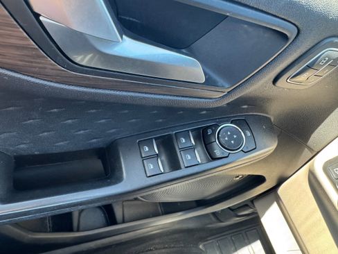 Used 2020 Ford Escape Titanium AWD/4WD image 19