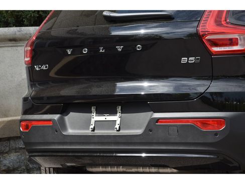 New 2026 Volvo XC40 B5 Core w/ Protection Package Premier AWD/4WD image 27