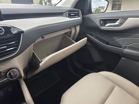 Used 2022 Ford Escape SEL image 27