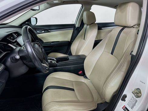Used 2016 Honda Civic Touring image 8