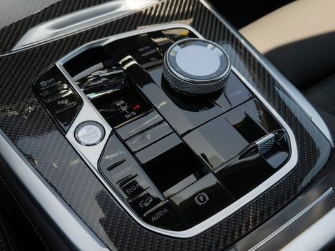 New 2027 BMW X7 M60i AWD/4WD image 9