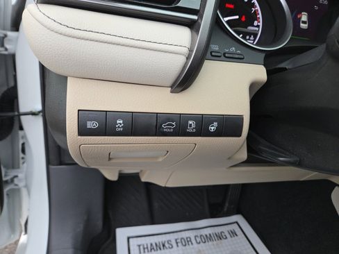 Used 2023 Toyota Camry XLE image 23