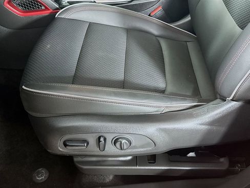 Used 2021 Chevrolet TrailBlazer RS w/ Sun and Liftgate Package image 22