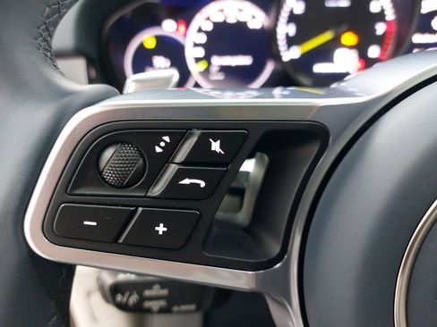 Certified 2023 Porsche Cayenne image 19