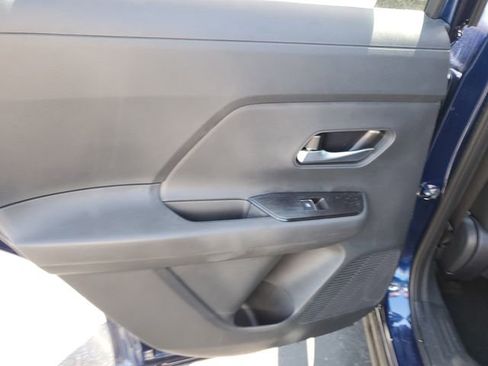 New 2026 Nissan Kicks SR w/ SR Premium Package FWD image 18