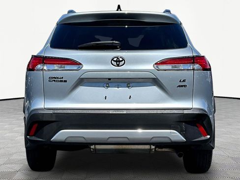 Used 2025 Toyota Corolla Cross LE w/ Moonroof Package AWD/4WD image 5
