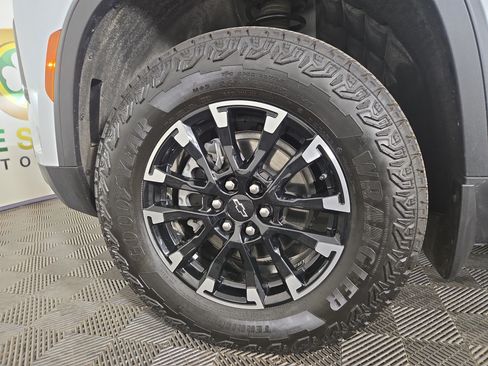Certified 2026 Chevrolet Traverse Z71 w/ LPO, Floor Liner Package AWD/4WD image 35