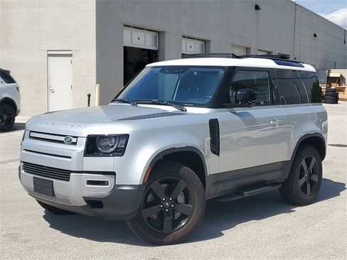 Used 2021 Land Rover Defender 90 First Edition image 37