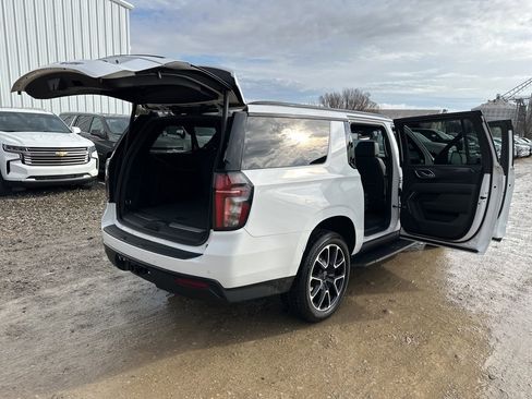Used 2023 Chevrolet Suburban RST w/ Luxury Package image 37