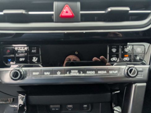 Used 2025 Kia Seltos S image 15