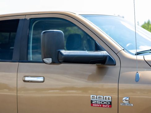 Used 2011 RAM 2500 SLT AWD/4WD image 27