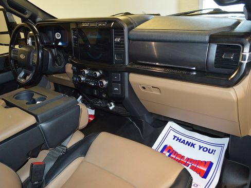 Used 2023 Ford F250 Lariat w/ Chrome Package image 10
