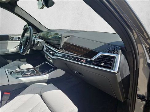 Used 2026 BMW X5 sDrive40i image 21