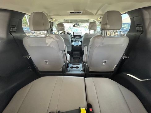 Certified 2026 Toyota Sienna XLE FWD image 16
