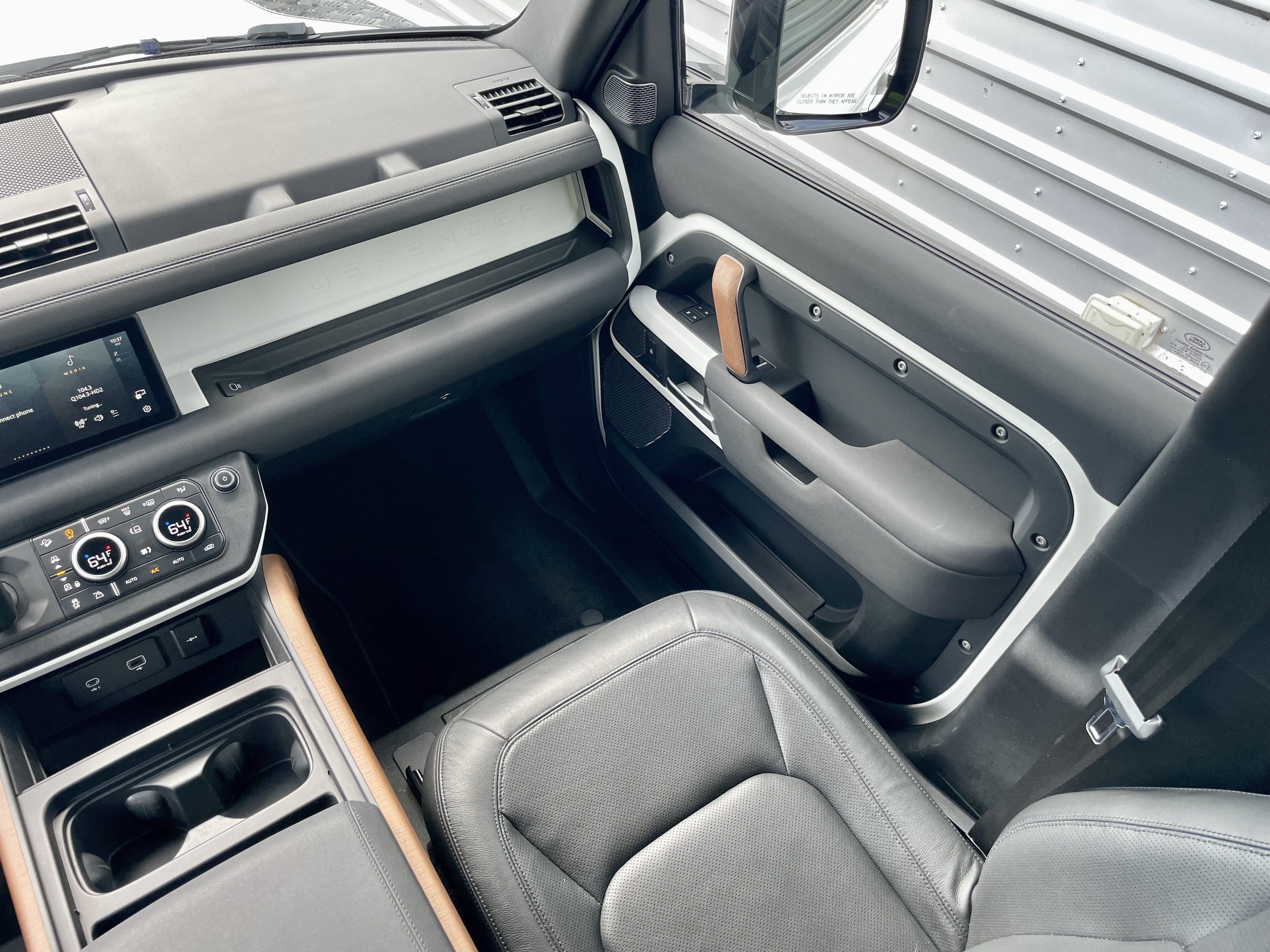 Used 2023 Land Rover Defender 110 S AWD/4WD image 18