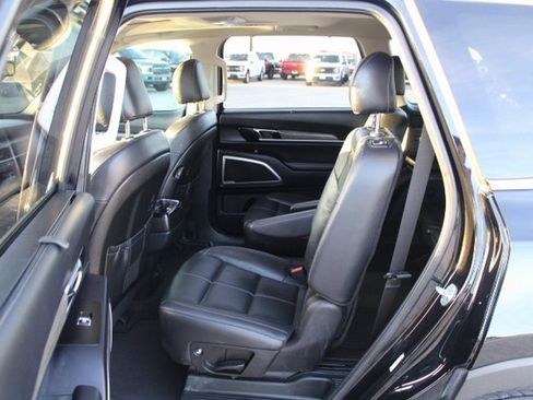Used 2021 Kia Telluride EX w/ EX Premium Package image 16
