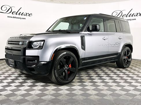 Used 2024 Land Rover Defender 110 X AWD/4WD image 3