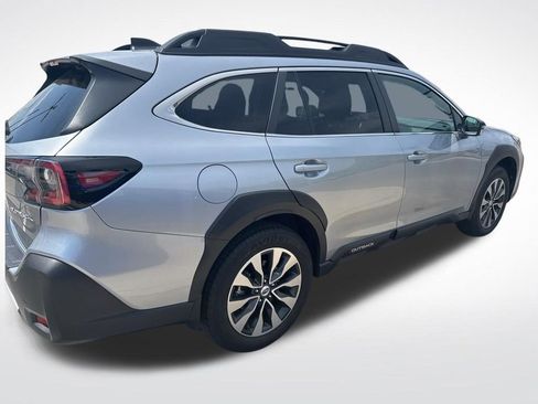 Used 2024 Subaru Outback Limited image 12