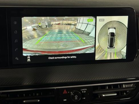 Used 2025 Nissan Kicks SR FWD image 19