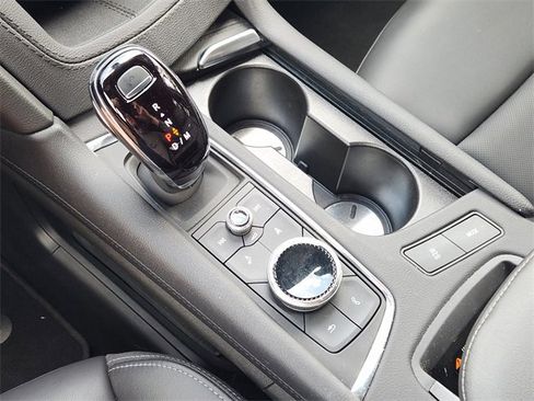 Used 2023 Cadillac XT6 Premium Luxury w/ Technology Package image 21