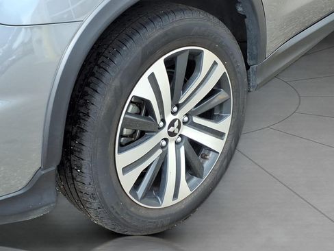 Used 2025 Mitsubishi Outlander Sport ES AWD/4WD image 5
