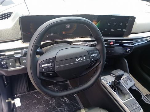 New 2026 Kia Sportage X-Line w/ X-Line Premium Package image 9