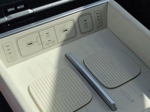 New 2025 Hyundai Santa Fe Calligraphy image 21