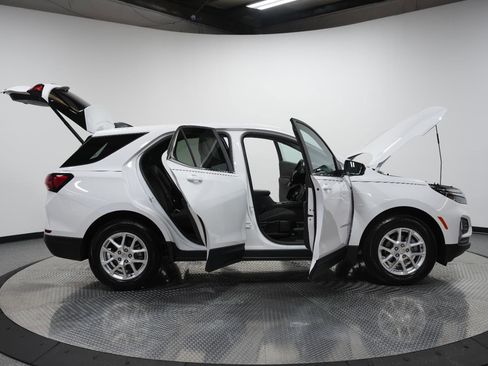 Used 2024 Chevrolet Equinox LT image 10