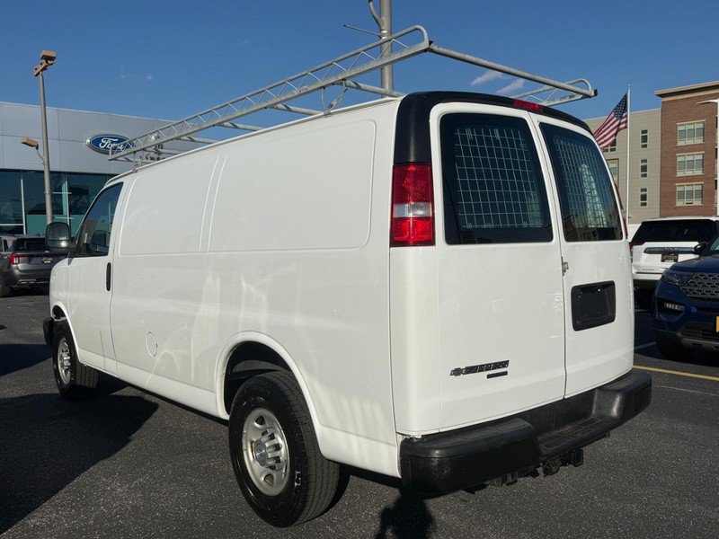 Used 2015 Chevrolet Express 3500 RWD image 7