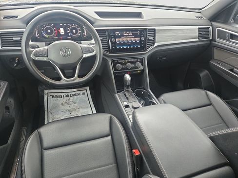 Used 2023 Volkswagen Atlas Cross Sport SE image 16