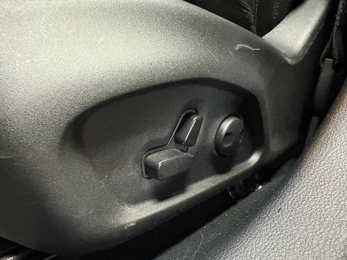 Used 2024 Jeep Compass Limited w/ Elite Group image 12