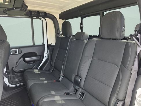 Used 2021 Jeep Gladiator Sport AWD/4WD image 19
